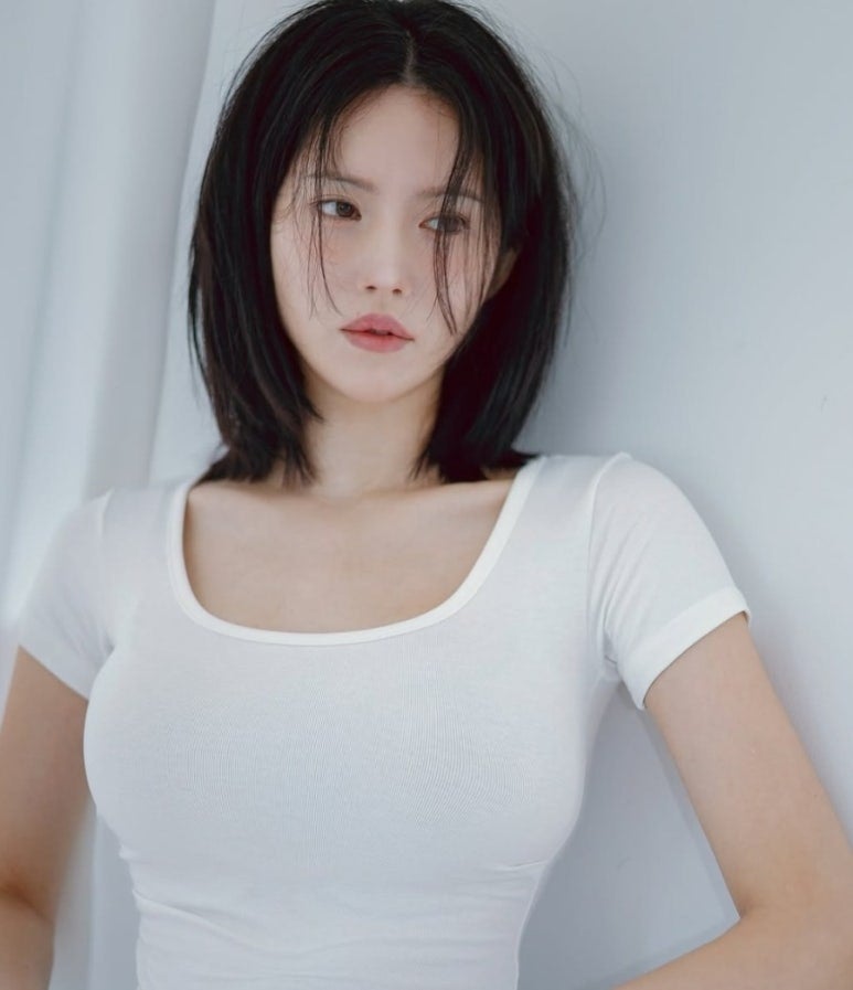 김다경, 900만 여신의 독특한 변신