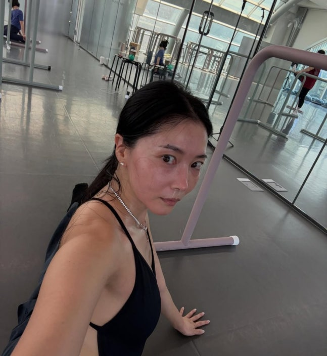 오윤아, 건강한 자기관리로 팬들에게 긍정적인 에너지 전하다
