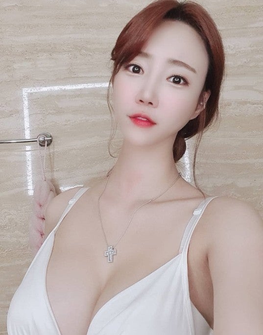 BJ 셀리, 전설의 여캠이 된 이유와 현재의 모습